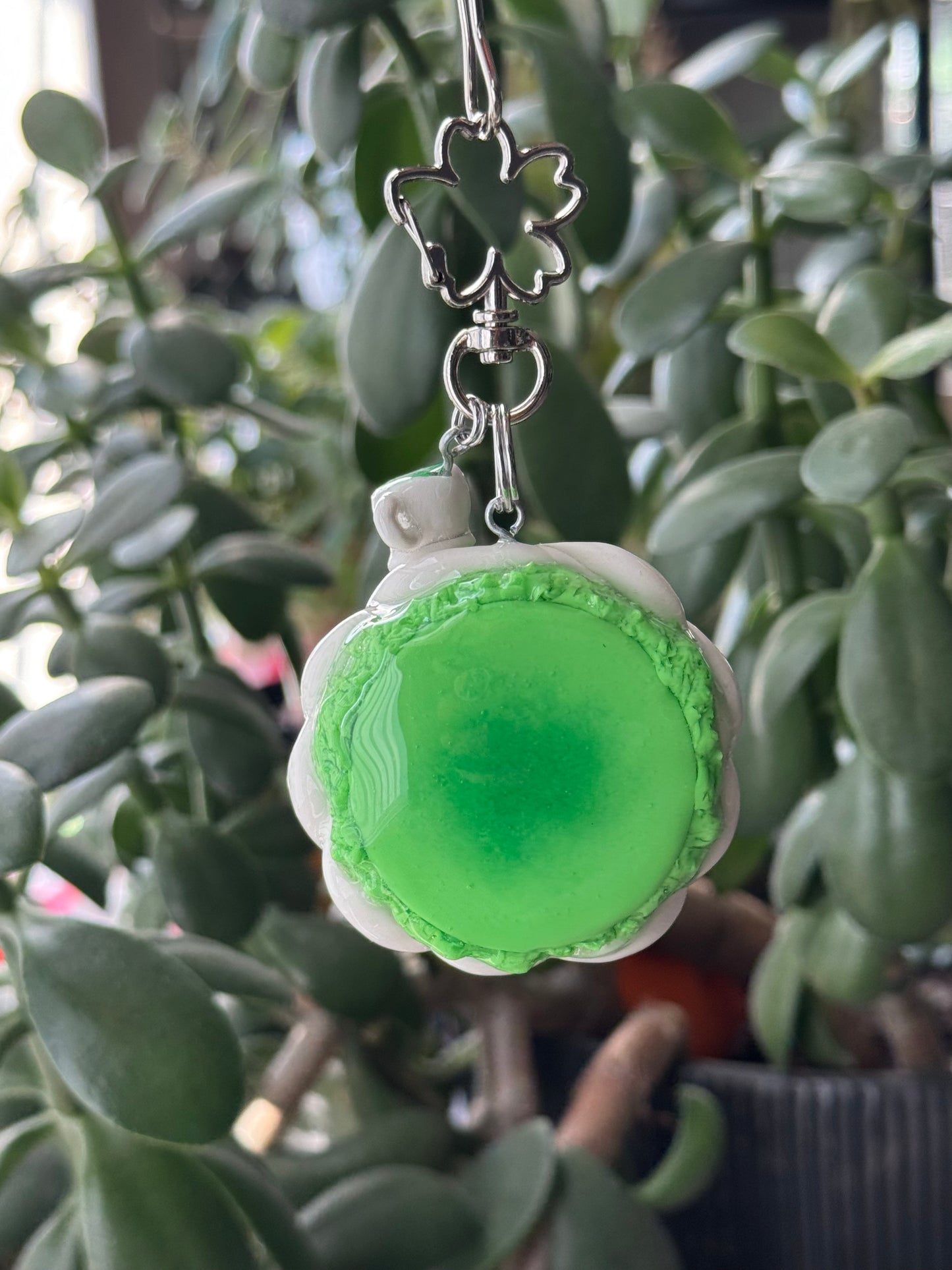 Matcha Latte Macaron